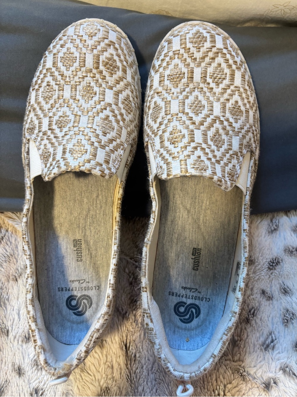 Clarks Women's Beige and Gold Patterned Slip-On Flats